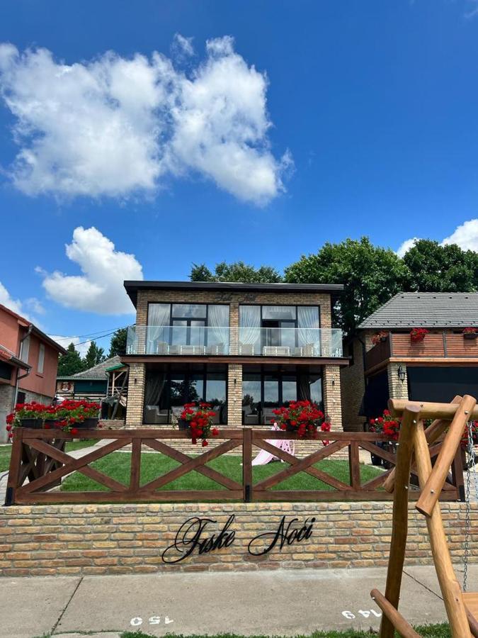 Apartmani Tiske Noci Bečej Zewnętrze zdjęcie